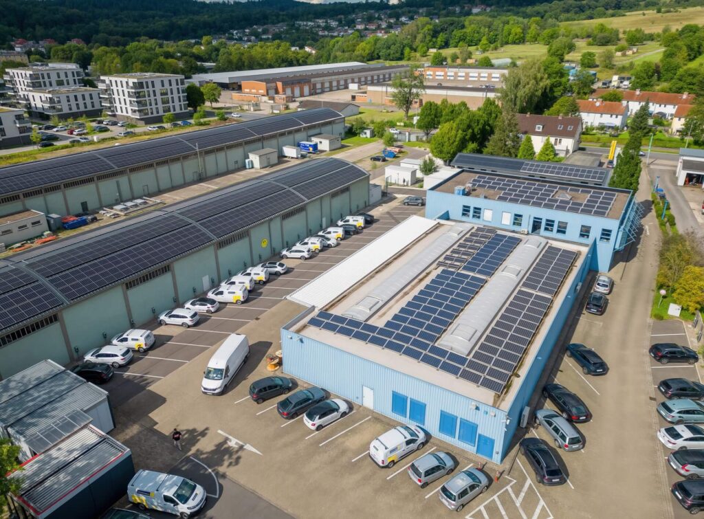 Bild Unternehmensgeschichte grosse PV Anlage - Photovoltaik Hameln